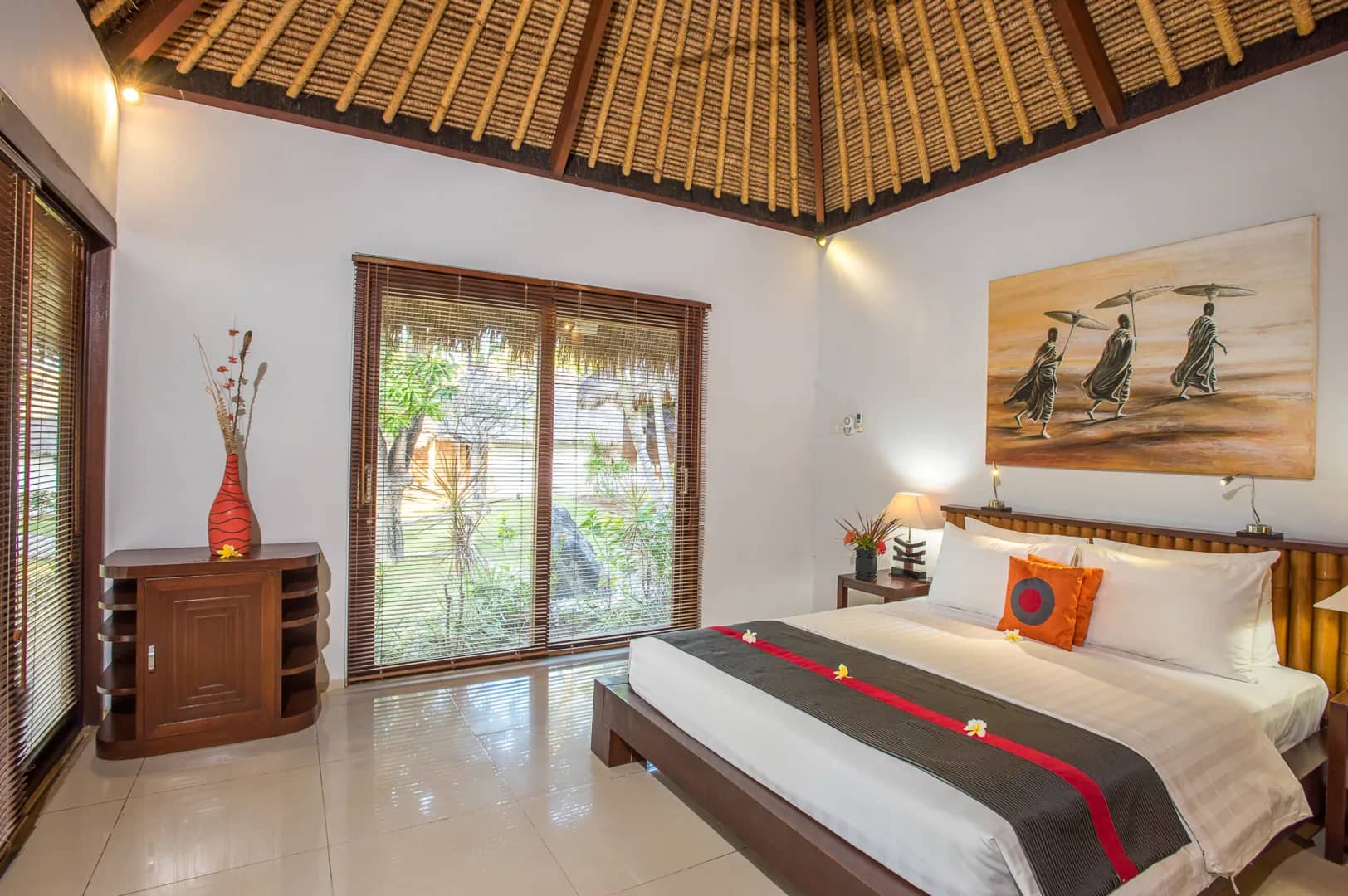 Superior Bungalow - image