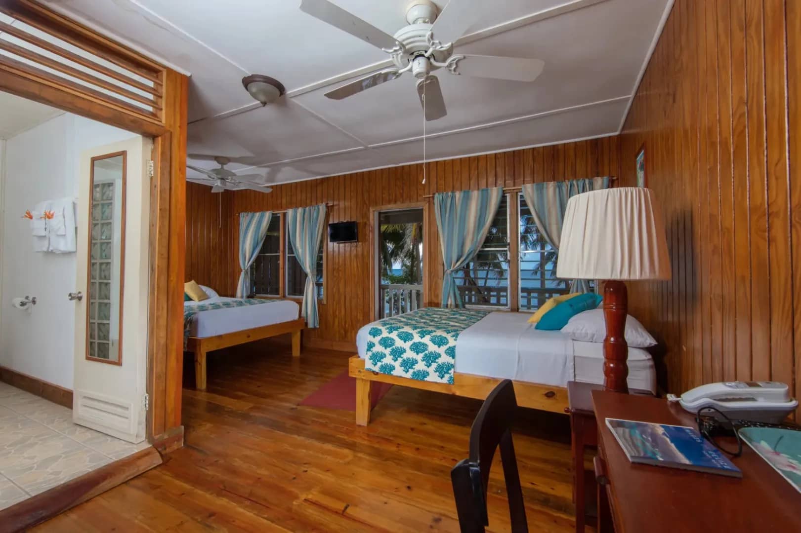 Colonial Beachfront Rooms - image