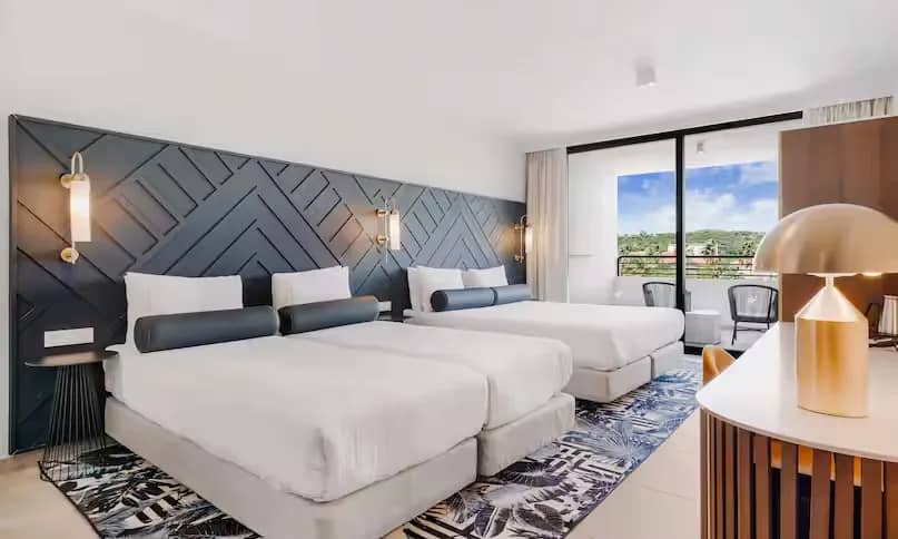 2 King Beds Guest Room - image