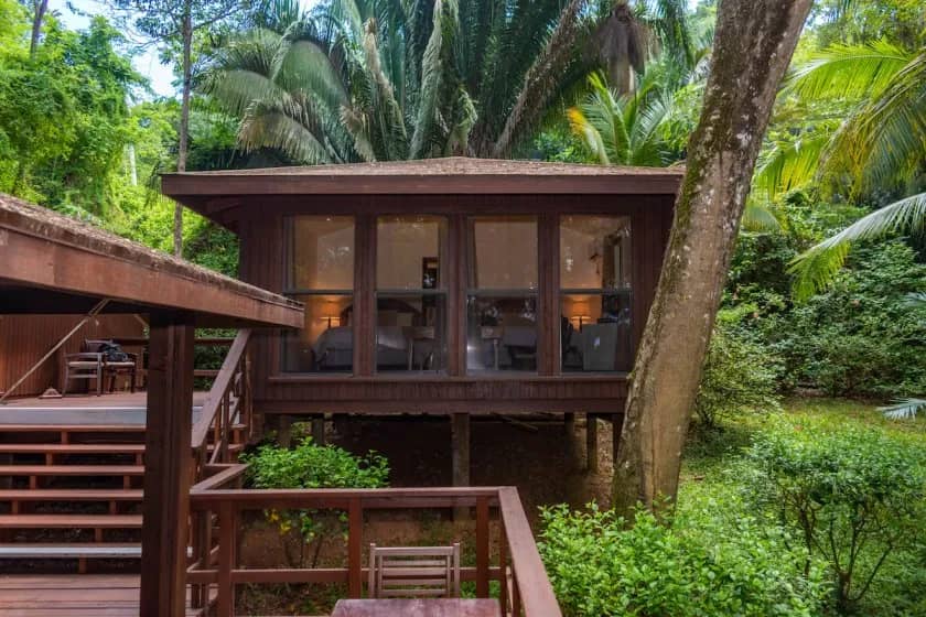 Hill Superior Bungalow - image