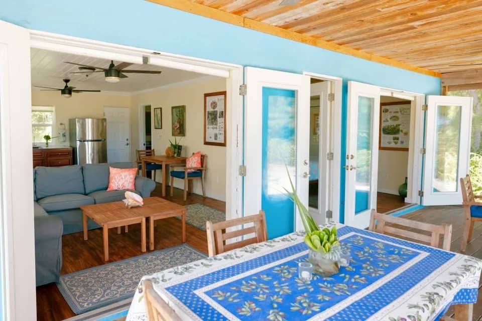 Oceanfront 1BR Villa (Hibiscus Villa) - image