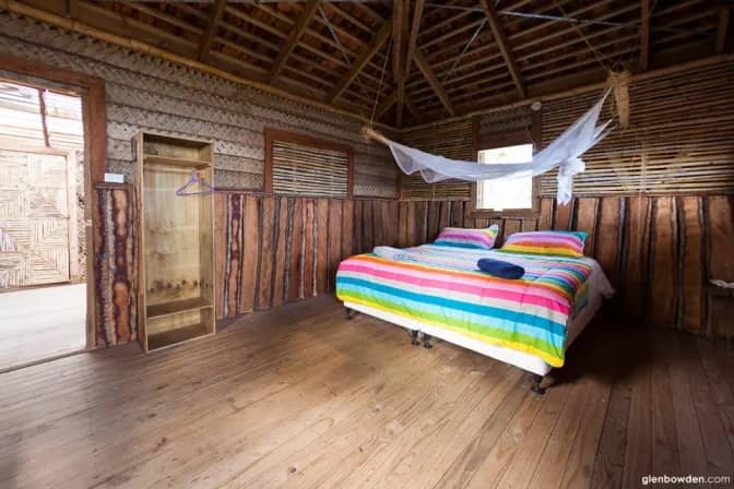 Beachfront Ensuite Fale - image