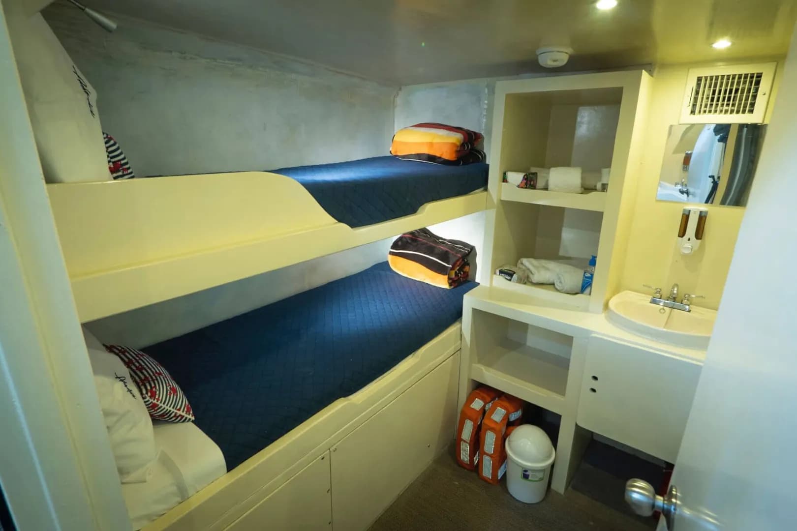 Double Cabin (Upper deck) - image