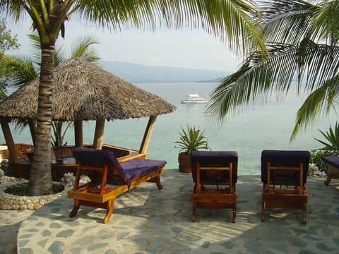 Magic Island Dive Resort