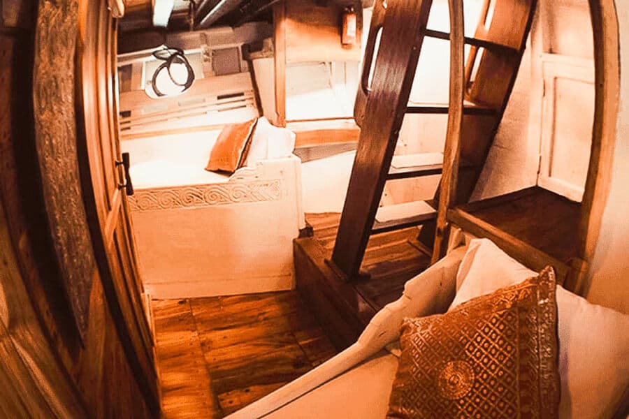 Twin Lower Deck - image