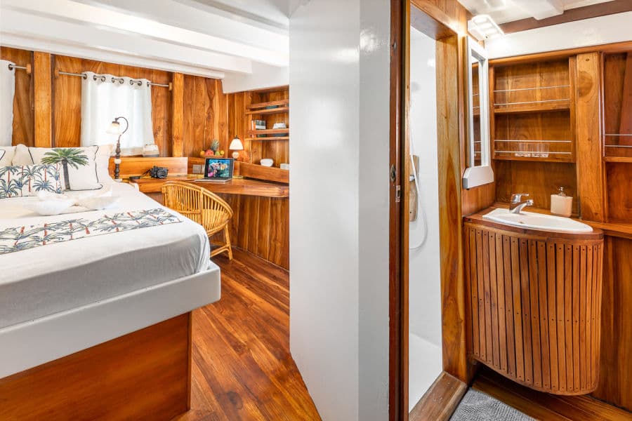 CABIN 7 Sea View Double Bed Main Deck - image