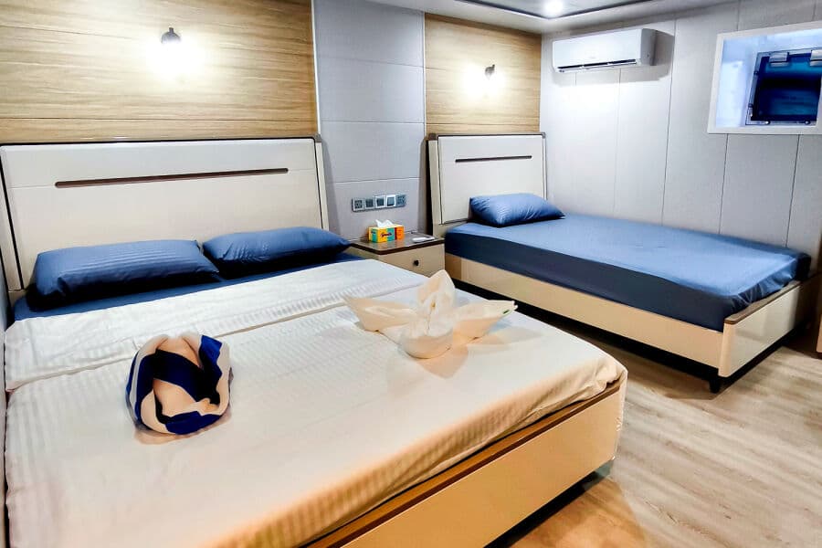 Standard - Double Bed & Single Bed Lower Deck - image