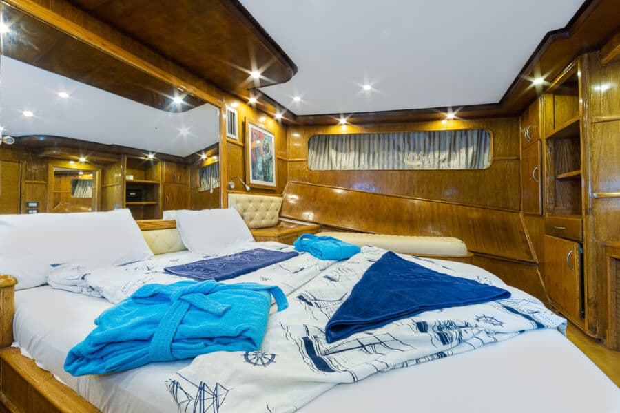 Suite Lower Deck - image