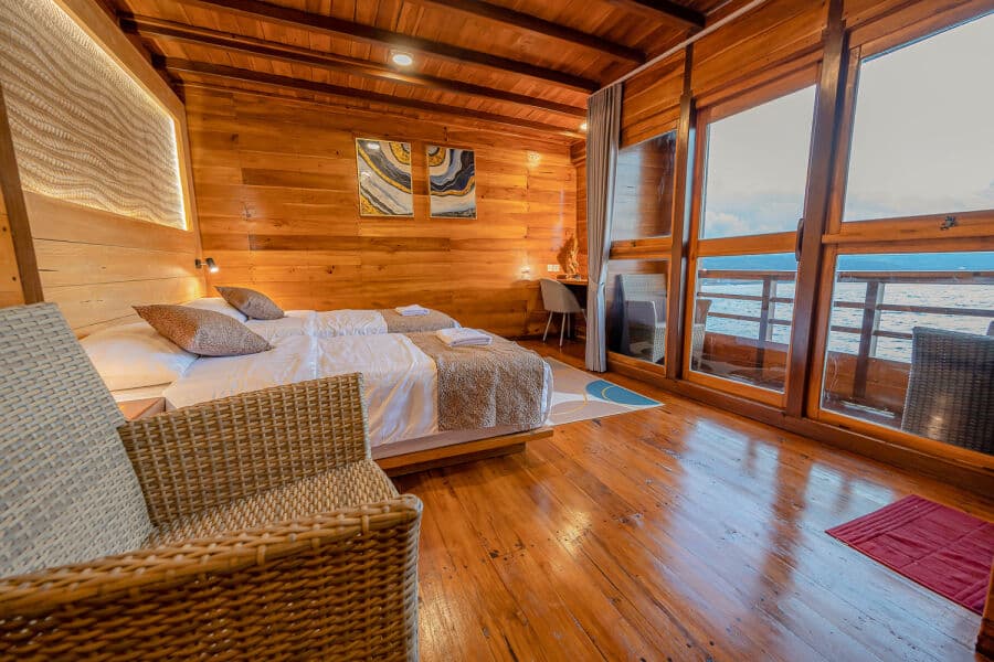 Twin or Double with private balcony Upper Deck - image