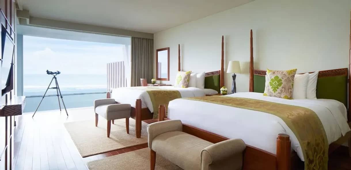 Ocean Front Family Suite - image Ocean Front Family Suite - image