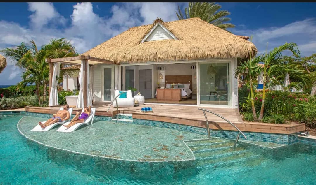 Poolside Bungalow - image Poolside Bungalow - image