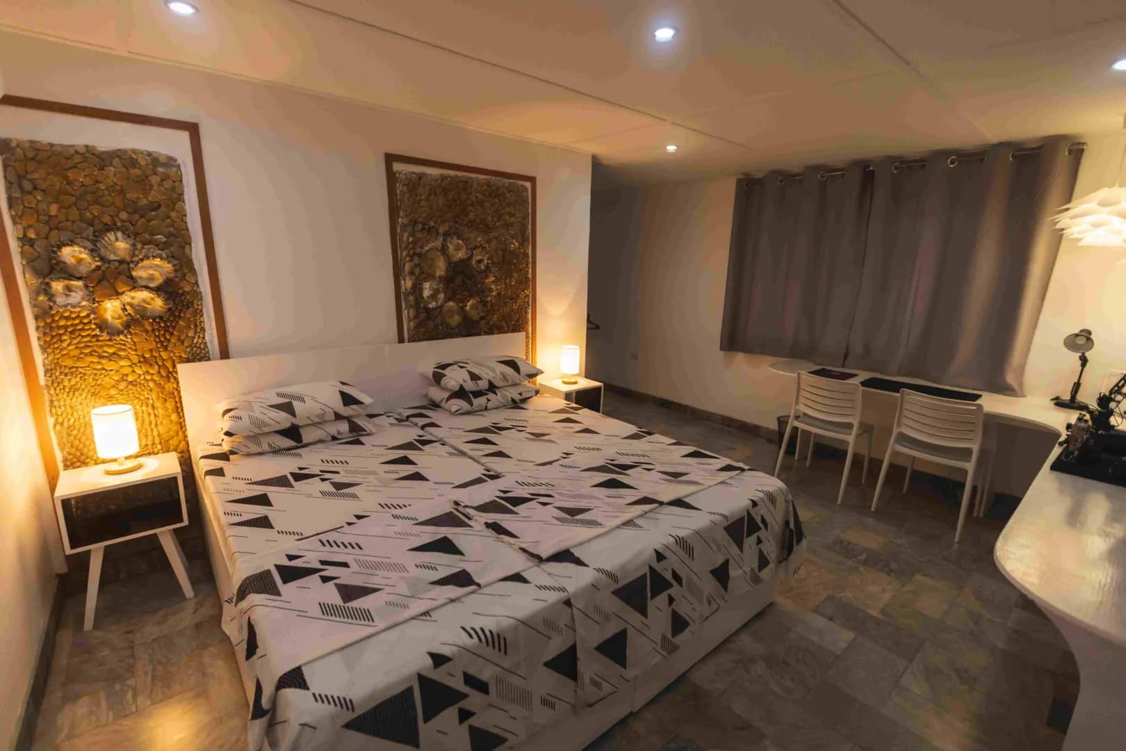 Ocean Front Room - image Ocean Front Room - image