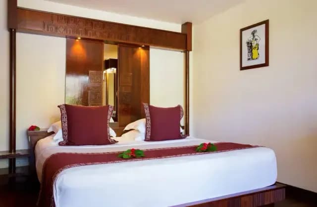 5* Manava Beach Resort (Sep 18-25, 2027) - image 5* Manava Beach Resort (Sep 18-25, 2027) - image