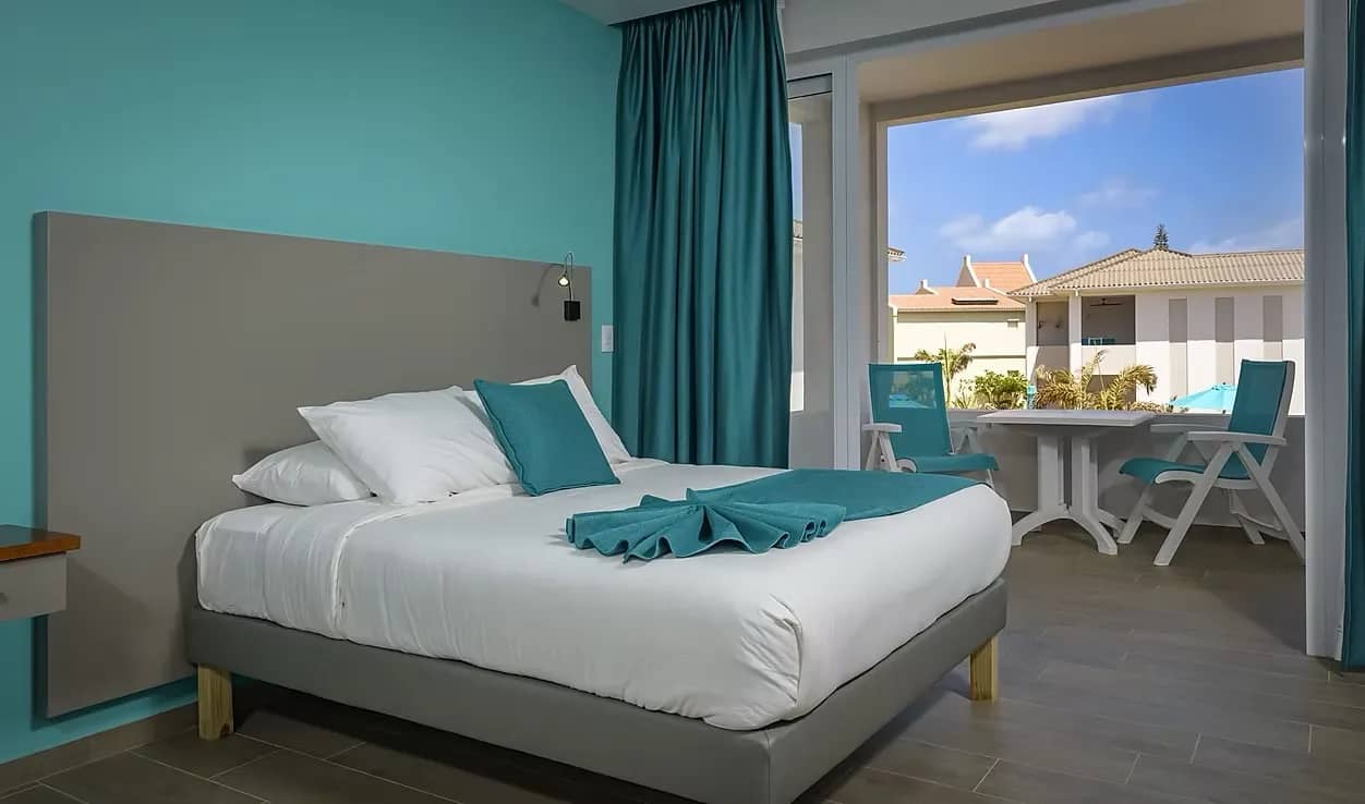 Deluxe Garden View (King) - image Deluxe Garden View (King) - image