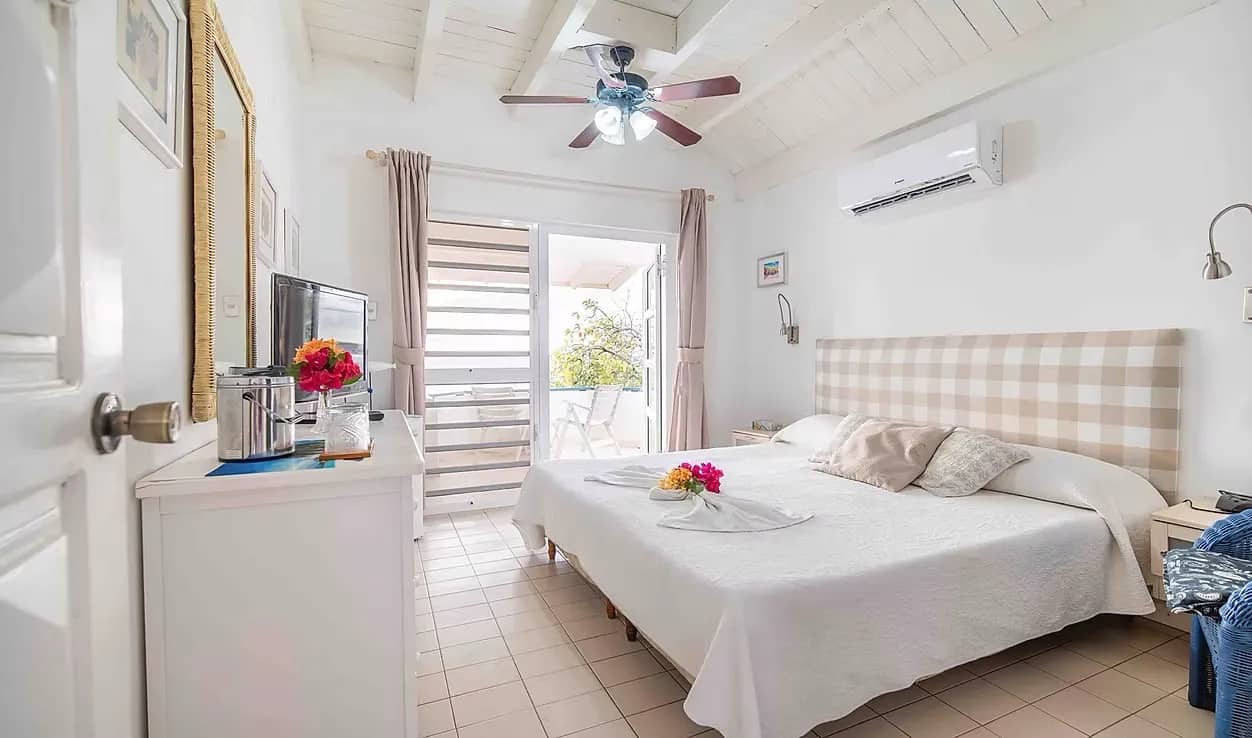 Ocean Front Villa - image Ocean Front Villa - image