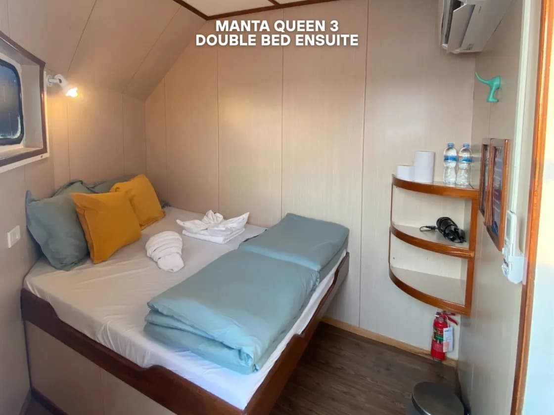 Double Bed Ensuite Cabin - image Double Bed Ensuite Cabin - image