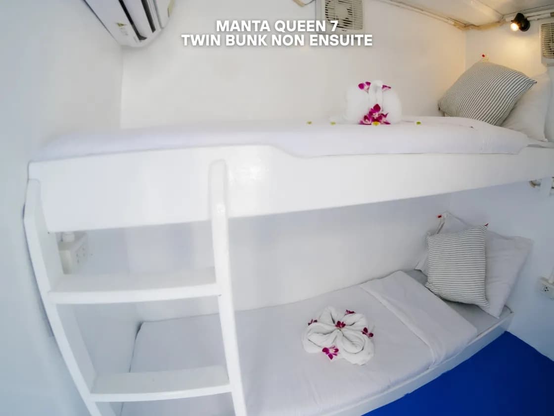 Twin Bed Non-Ensuite Cabin - image Twin Bed Non-Ensuite Cabin - image