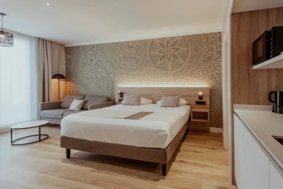 Reva Studio - image Reva Studio - image