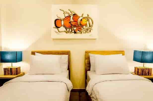 Thumbnail 4 Thumbnail 4