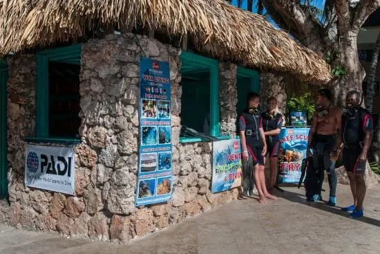 Reef Oasis Dive Club Viva Dominican - image Reef Oasis Dive Club Viva Dominican - image