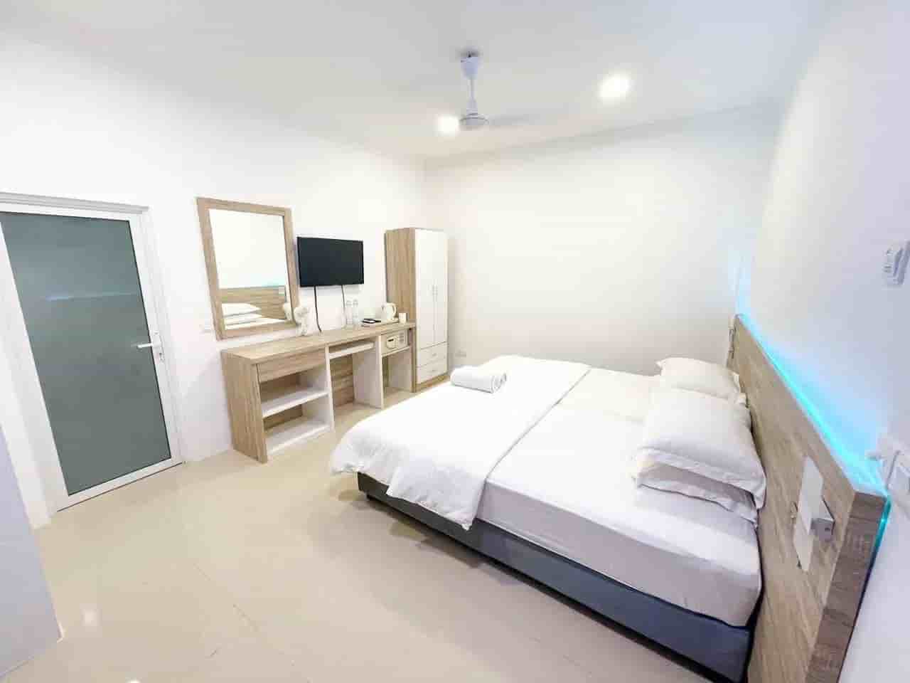 Thumbnail 5 Thumbnail 5