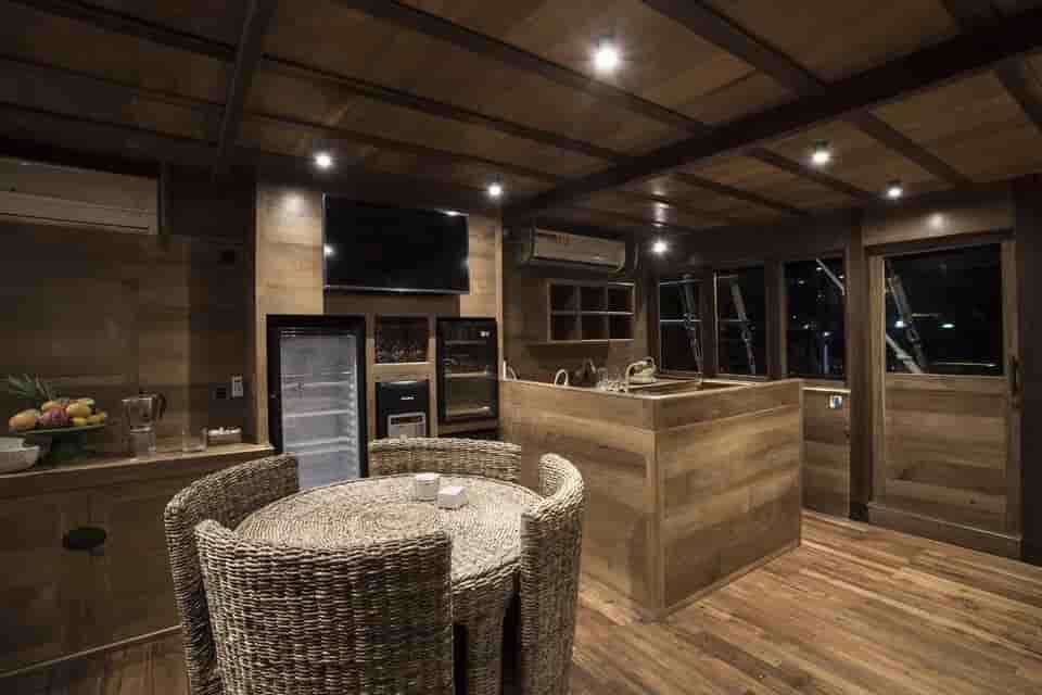 Thumbnail 9 Thumbnail 9