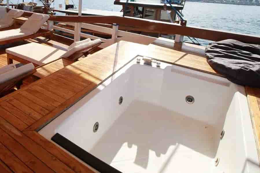 Thumbnail 4 Thumbnail 4