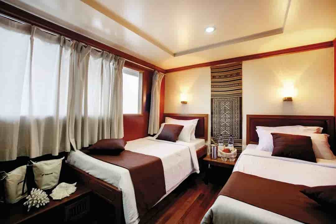 Thumbnail 9 Thumbnail 9