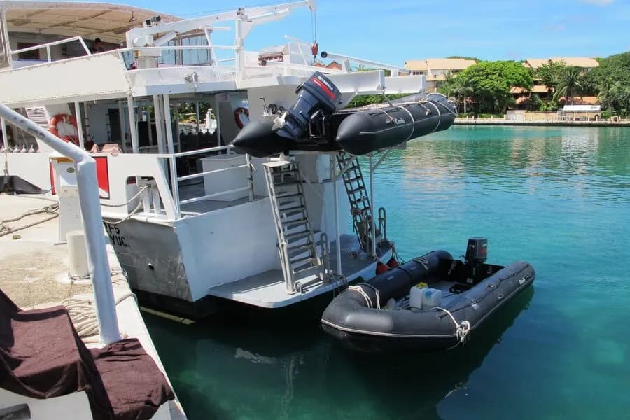 Dive tender tied to the deck