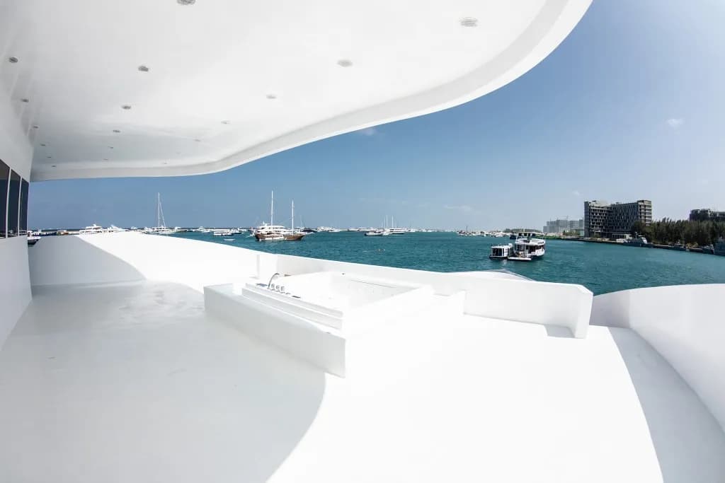 M/V Emperor Explorer