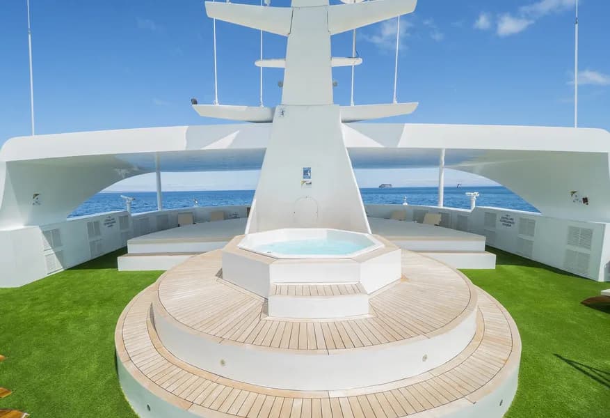 Jacuzzi on the sundeck