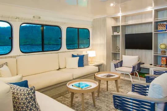 Yacht Solaris Galapagos