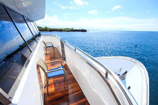 Yacht Solaris Galapagos