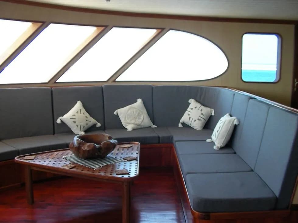 A reading nook aboard the Carpe Diem Maldives liveaboard.