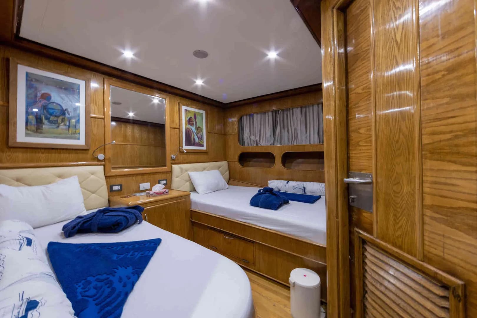 M/Y Aphrodite Cabin