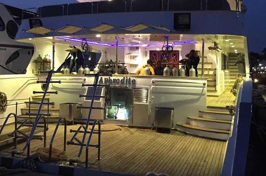 M/Y Aphrodite Dive Deck