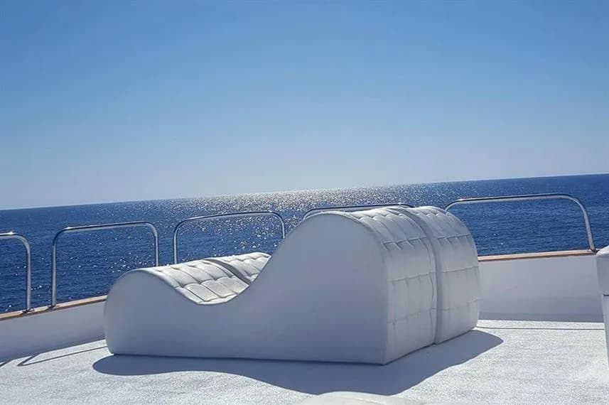 M/Y Aphrodite Sundeck