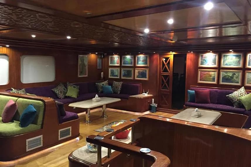 M/Y Aphrodite Salon