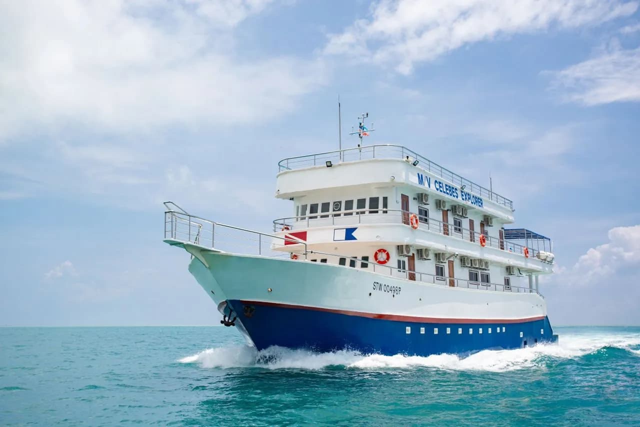 MV Celebes Explorer 9 exterior
