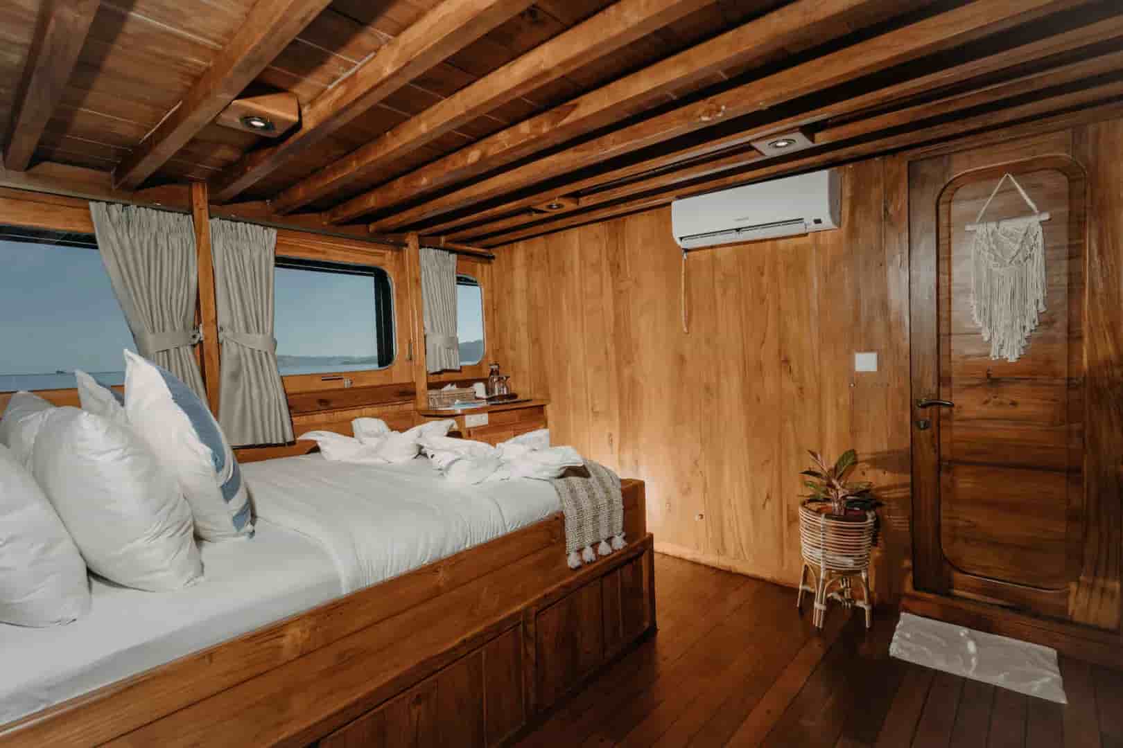 Thumbnail 4 Thumbnail 4