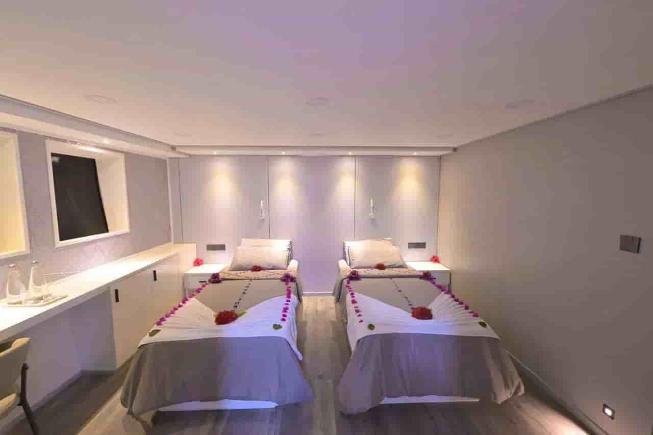 Thumbnail 2 Thumbnail 2