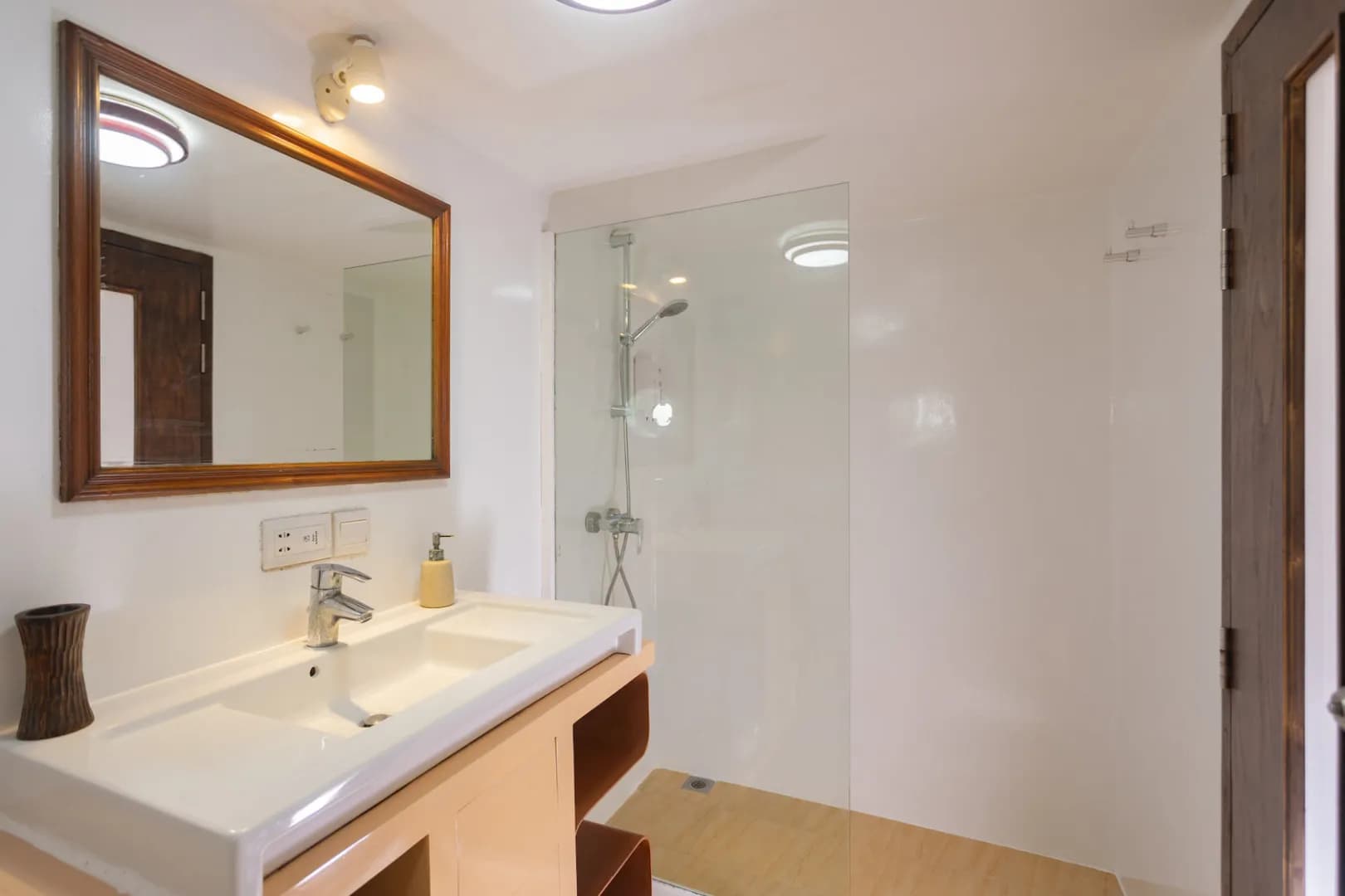 Ensuite bathroom with toilet and shower