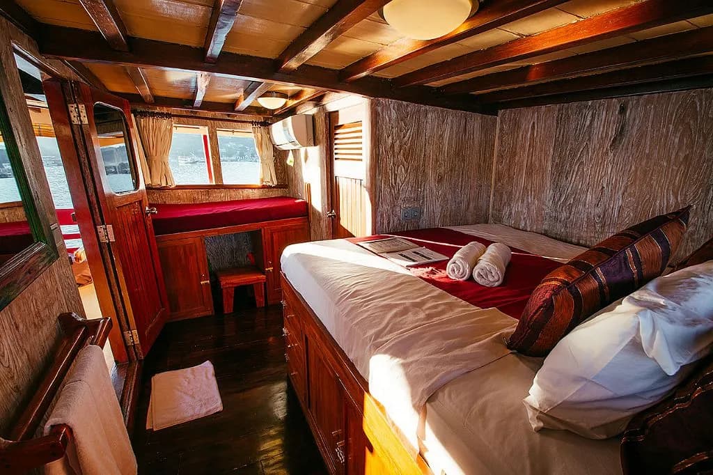 Seven Seas Liveaboard Indonesia