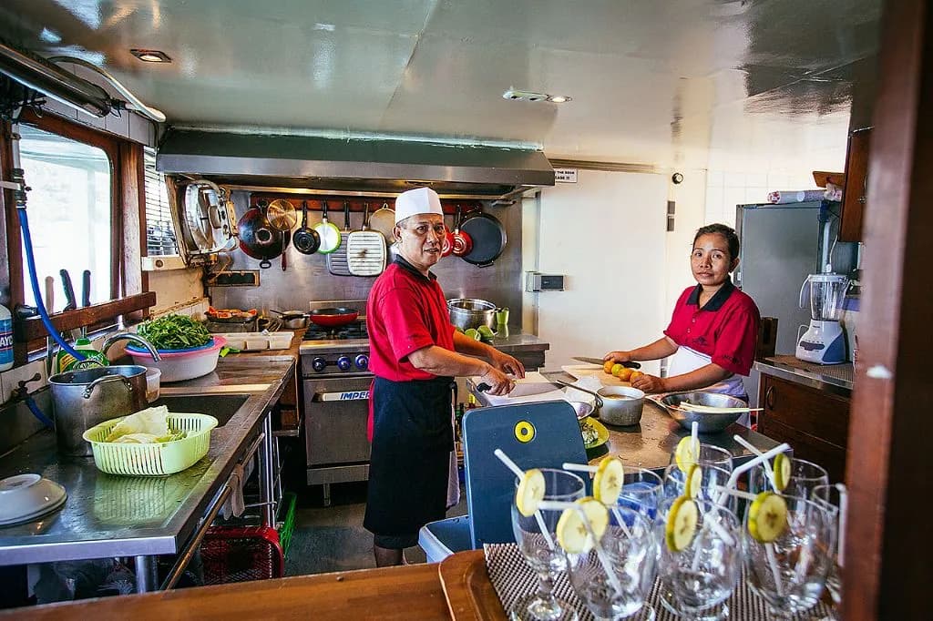 Seven Seas Liveaboard Indonesia