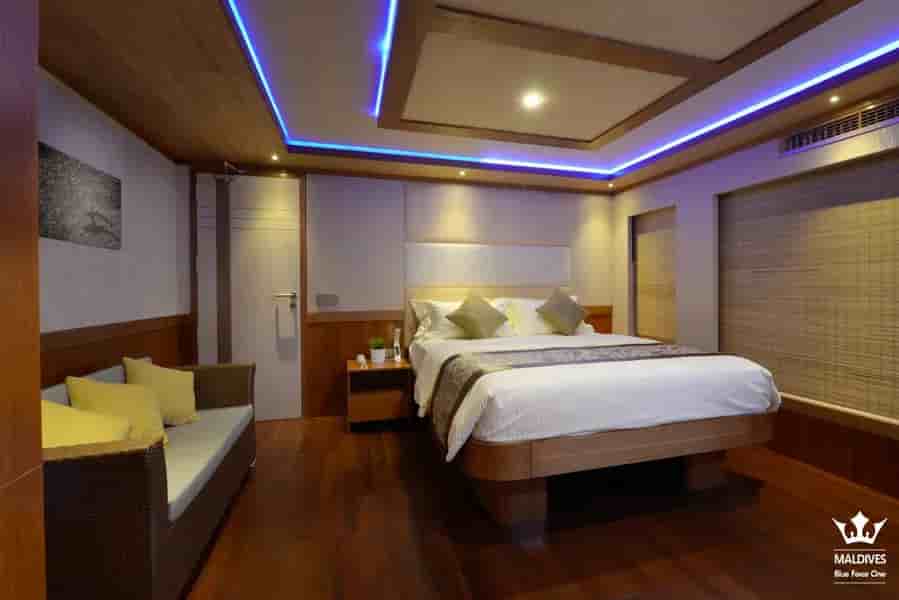 Thumbnail 9 Thumbnail 9