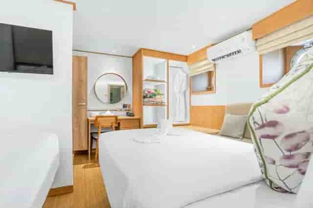 Thumbnail 2 Thumbnail 2