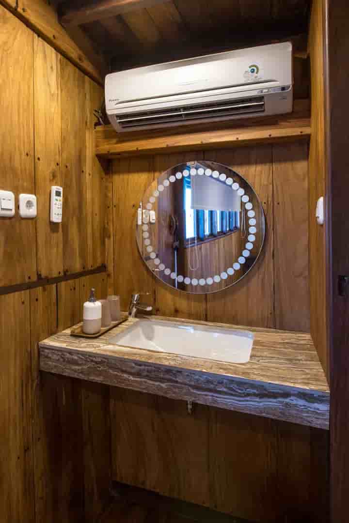 Thumbnail 9 Thumbnail 9