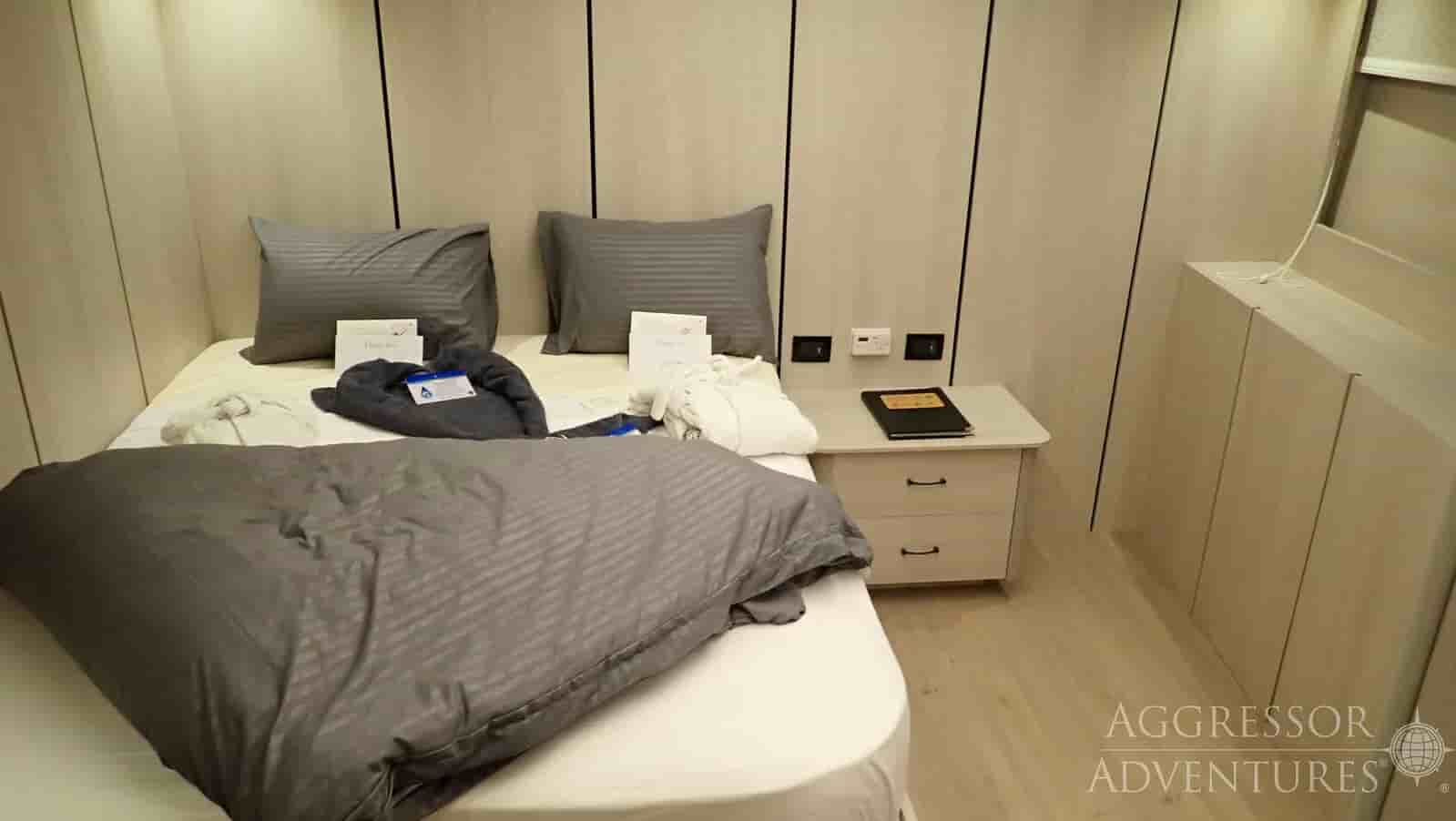 Thumbnail 9 Thumbnail 9