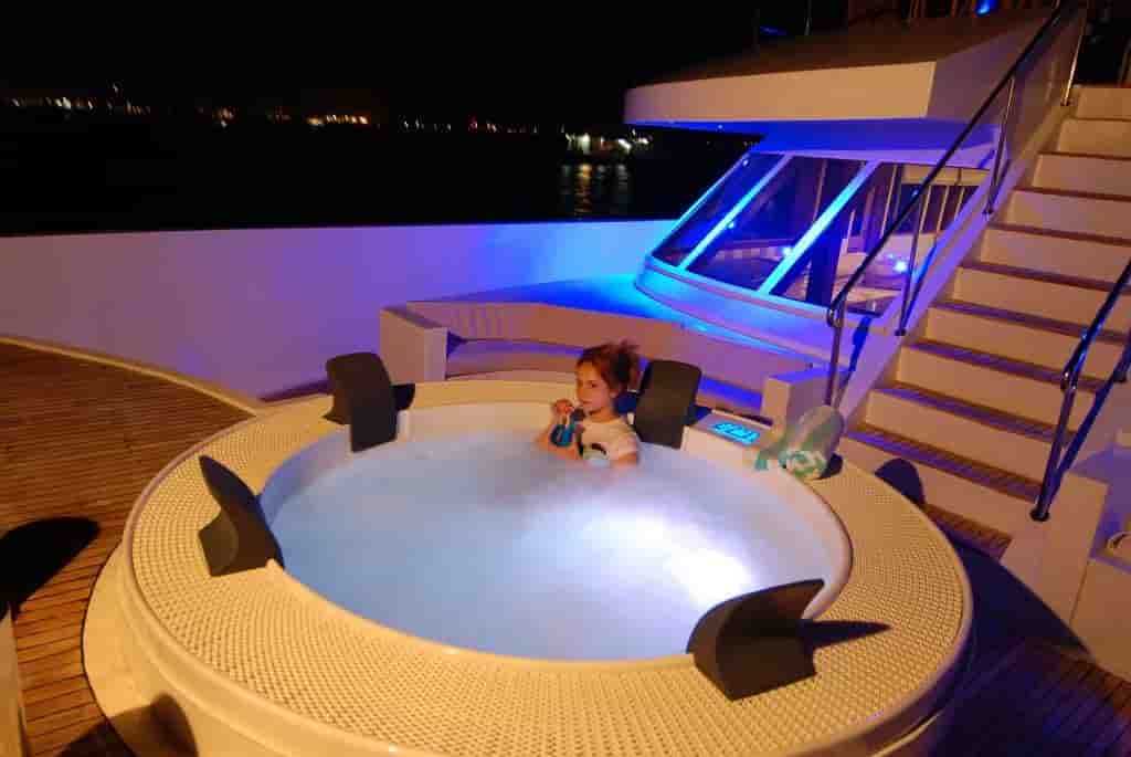 Thumbnail 3 Thumbnail 3