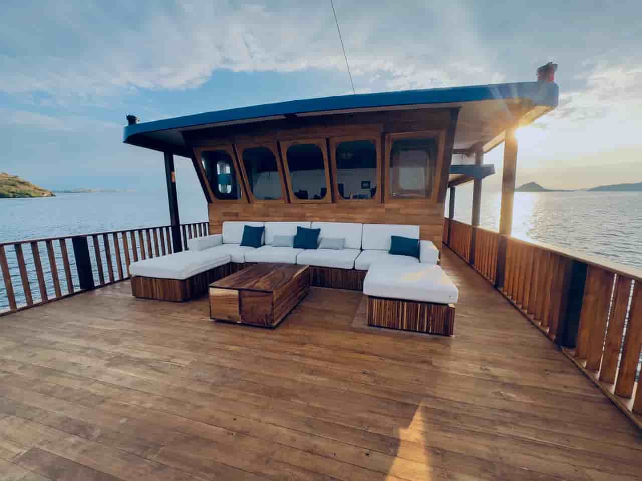 Thumbnail 3 Thumbnail 3